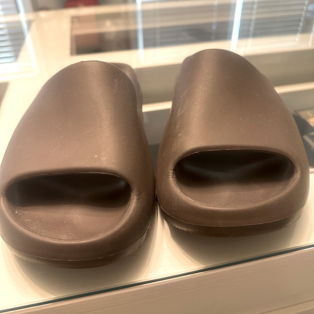 Men’s Yezzy Slides